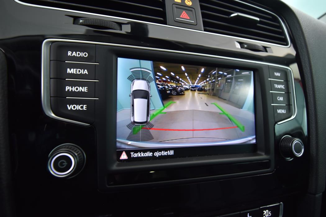 VOLKSWAGEN Golf 2016