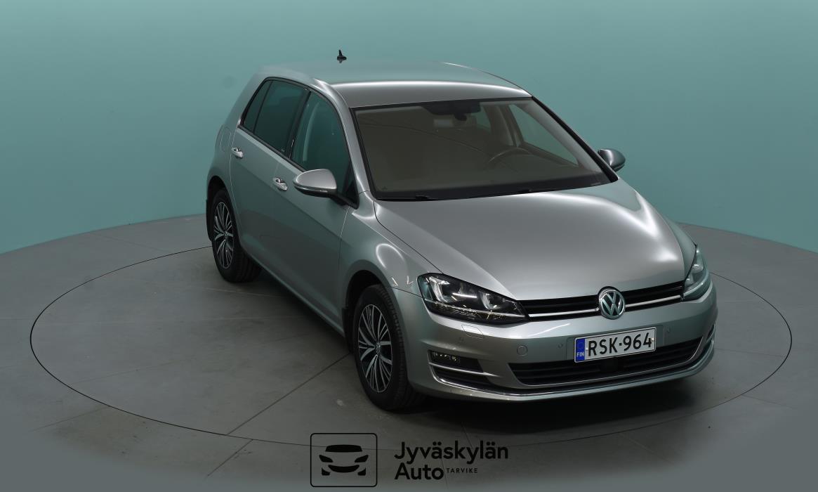 VOLKSWAGEN Golf 2016