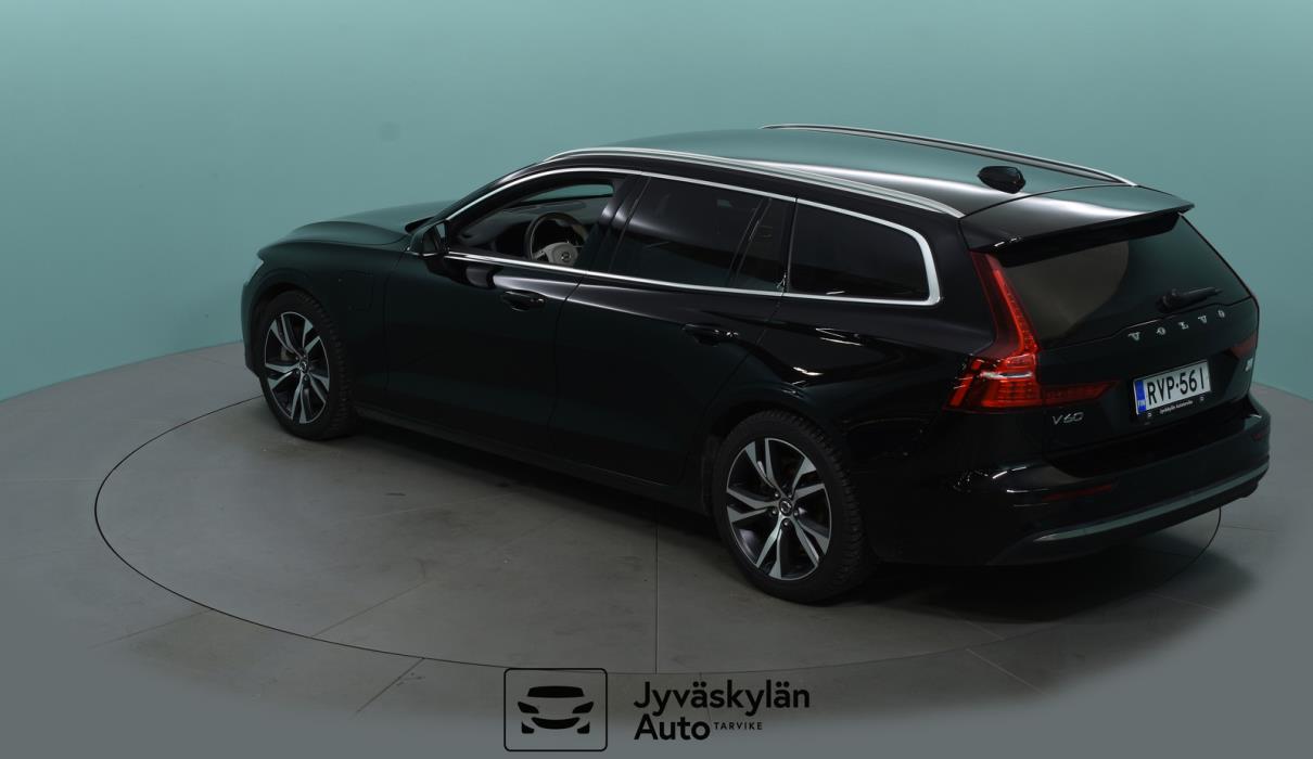 Volvo V60 2023