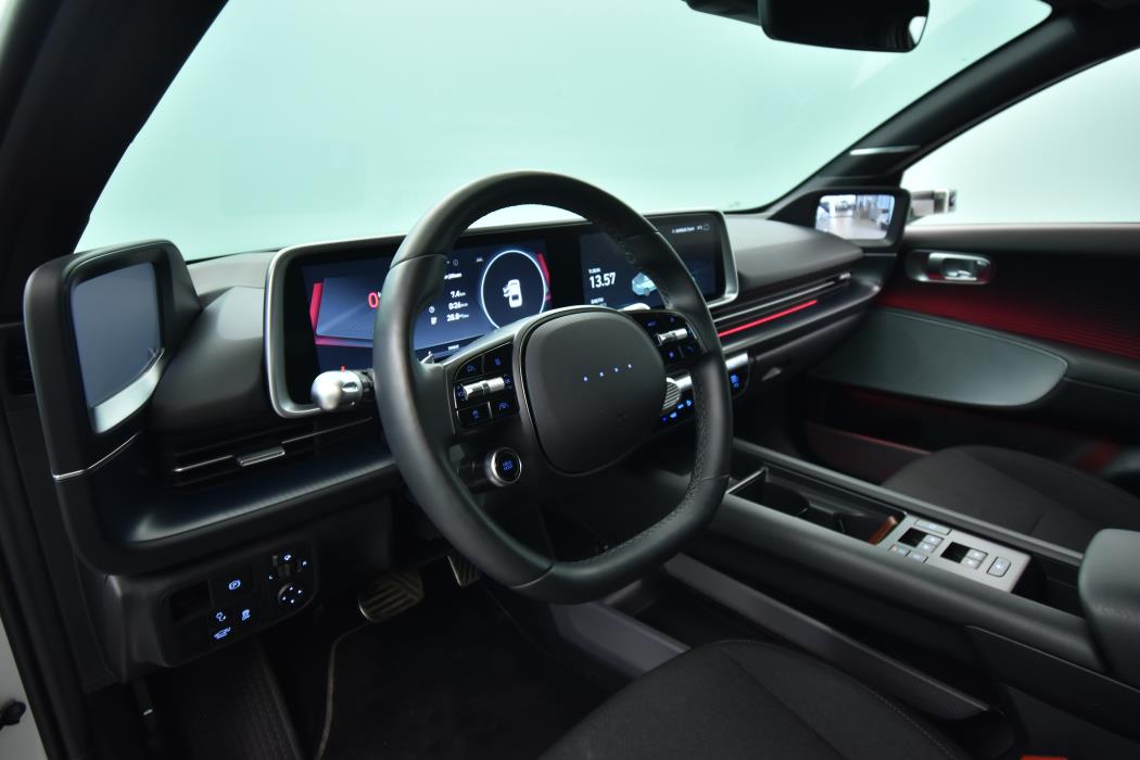 HYUNDAI IONIQ 6 2025