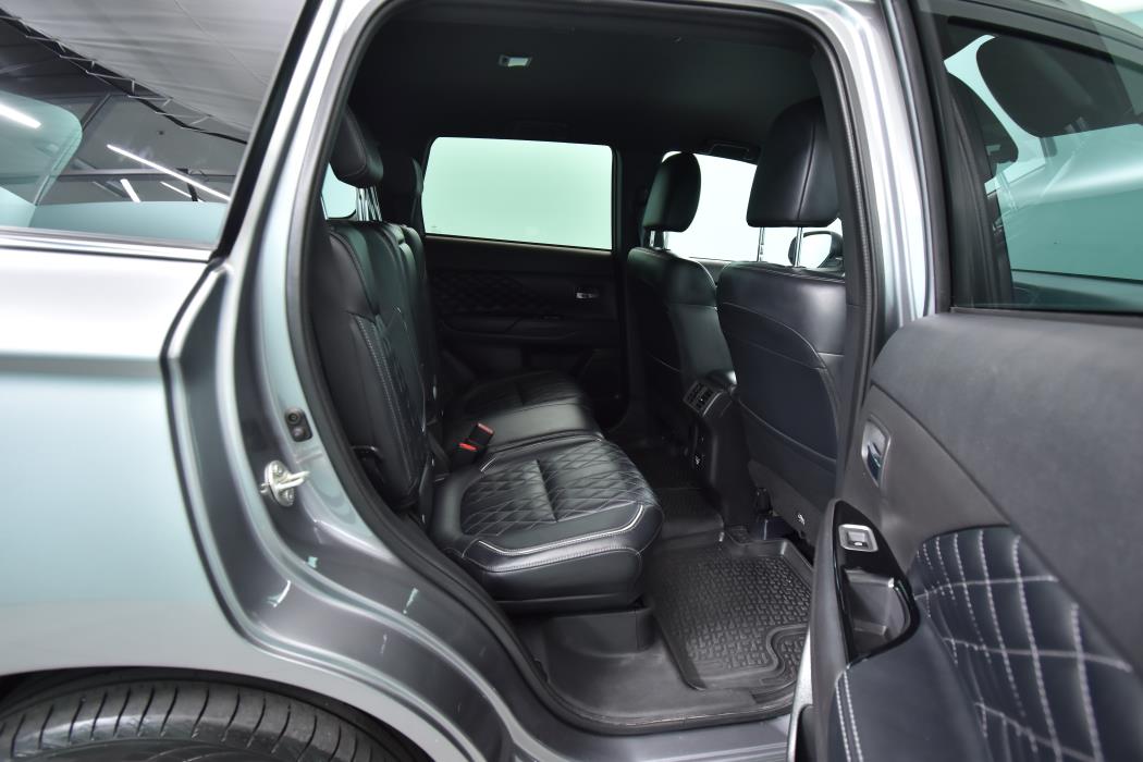 MITSUBISHI Outlander PHEV 2021