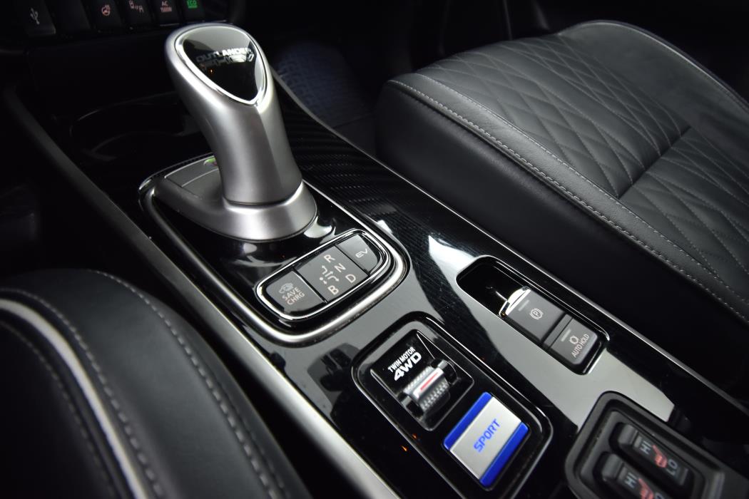 MITSUBISHI Outlander PHEV 2021