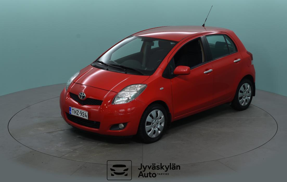 TOYOTA Yaris 2010