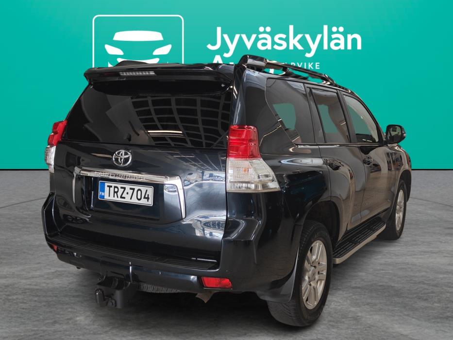 TOYOTA Land Cruiser 2010
