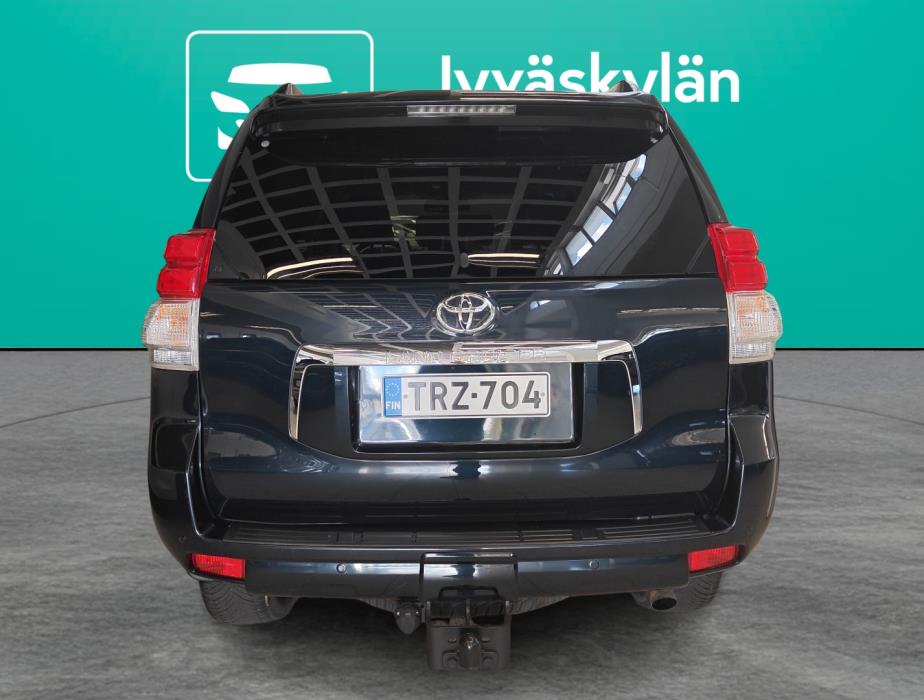 TOYOTA Land Cruiser 2010