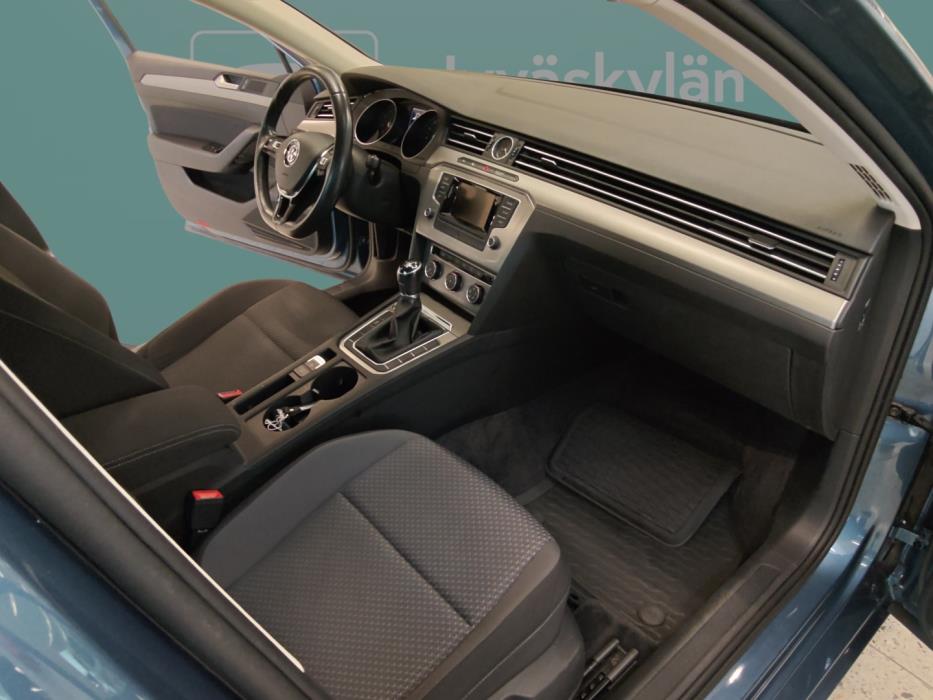 VOLKSWAGEN Passat 2017