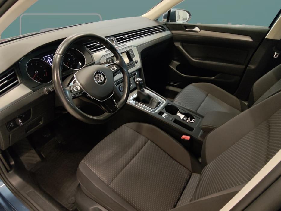 VOLKSWAGEN Passat 2017