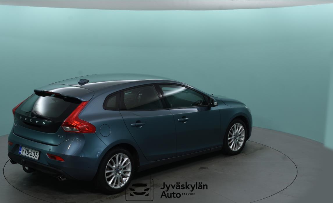VOLVO V40 2013