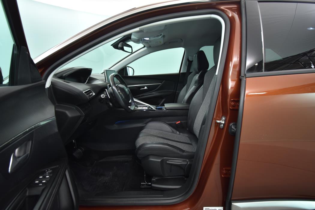 PEUGEOT 3008 2017