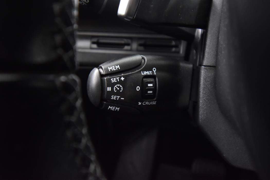 PEUGEOT 3008 2017