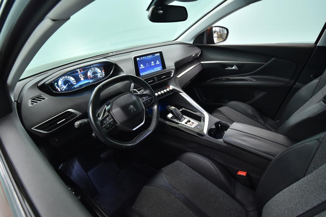 PEUGEOT 3008 2017