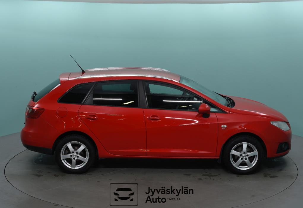 SEAT Ibiza ST 2011