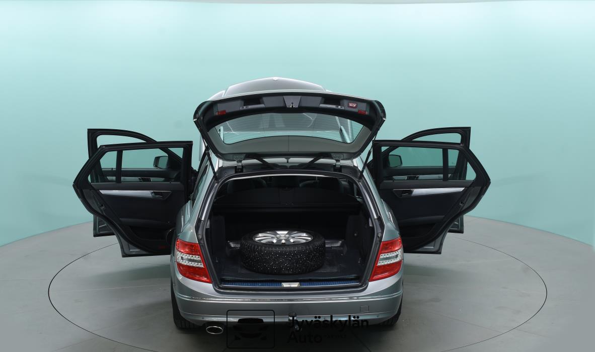 MERCEDES-BENZ C 2010