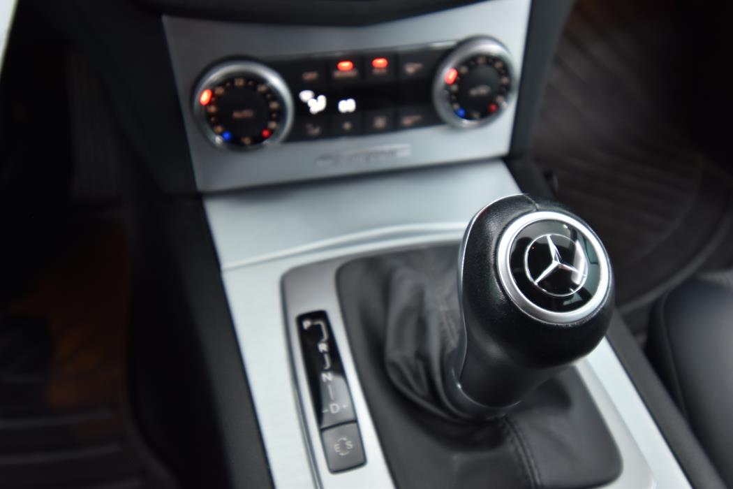 MERCEDES-BENZ C 2010