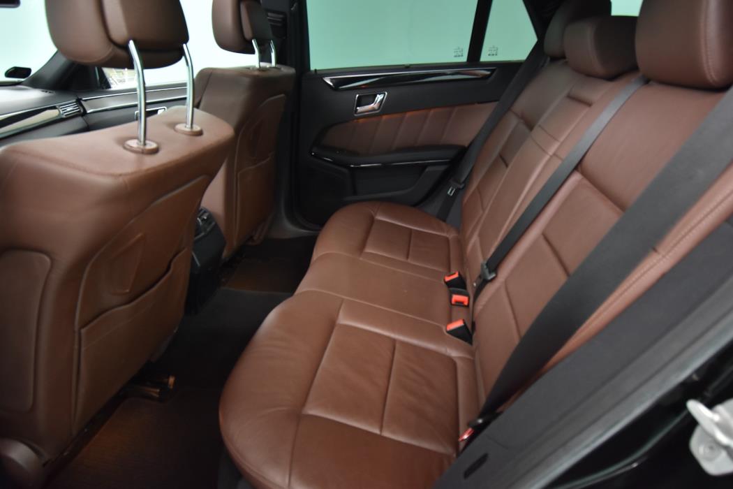 MERCEDES-BENZ E 2011