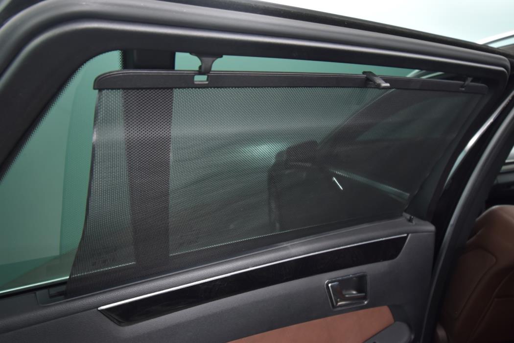 MERCEDES-BENZ E 2011