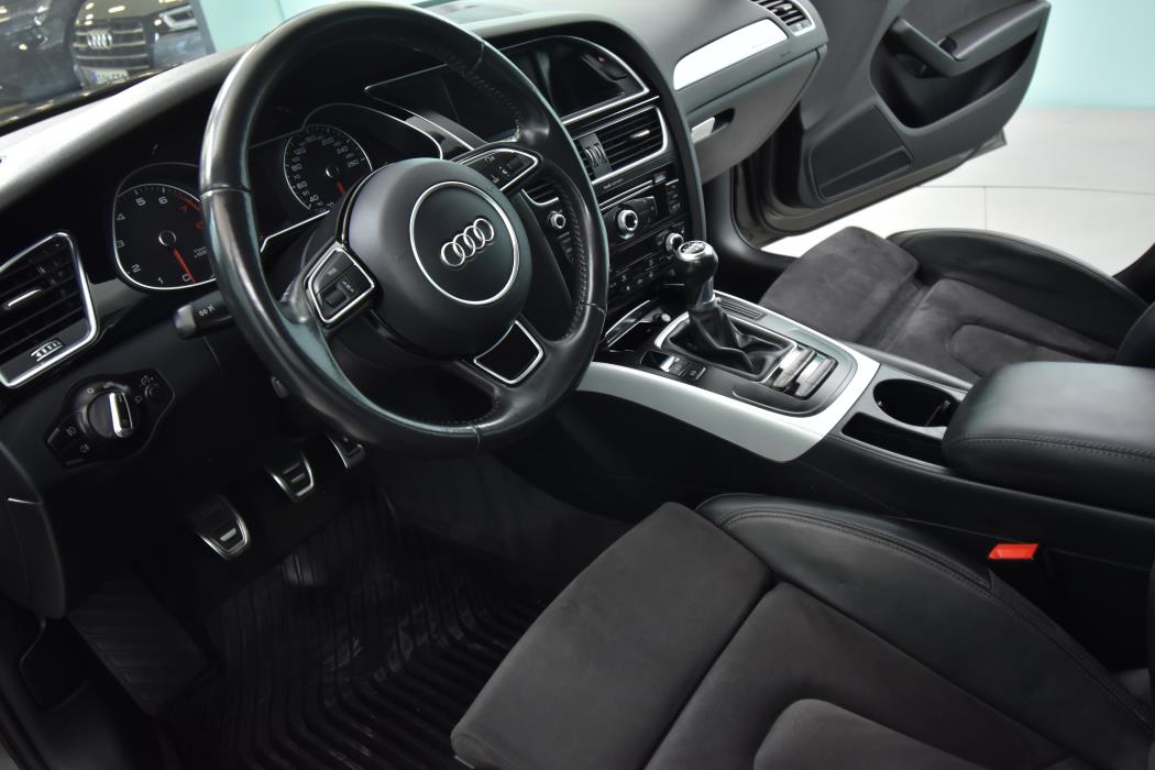 AUDI A4 2015