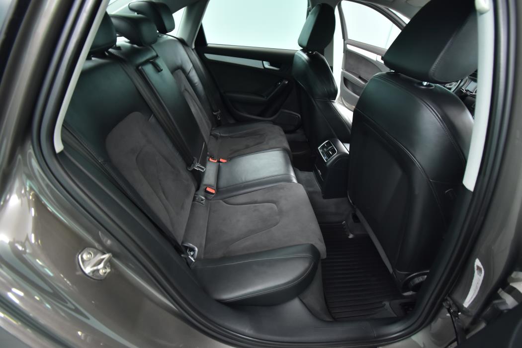 AUDI A4 2015