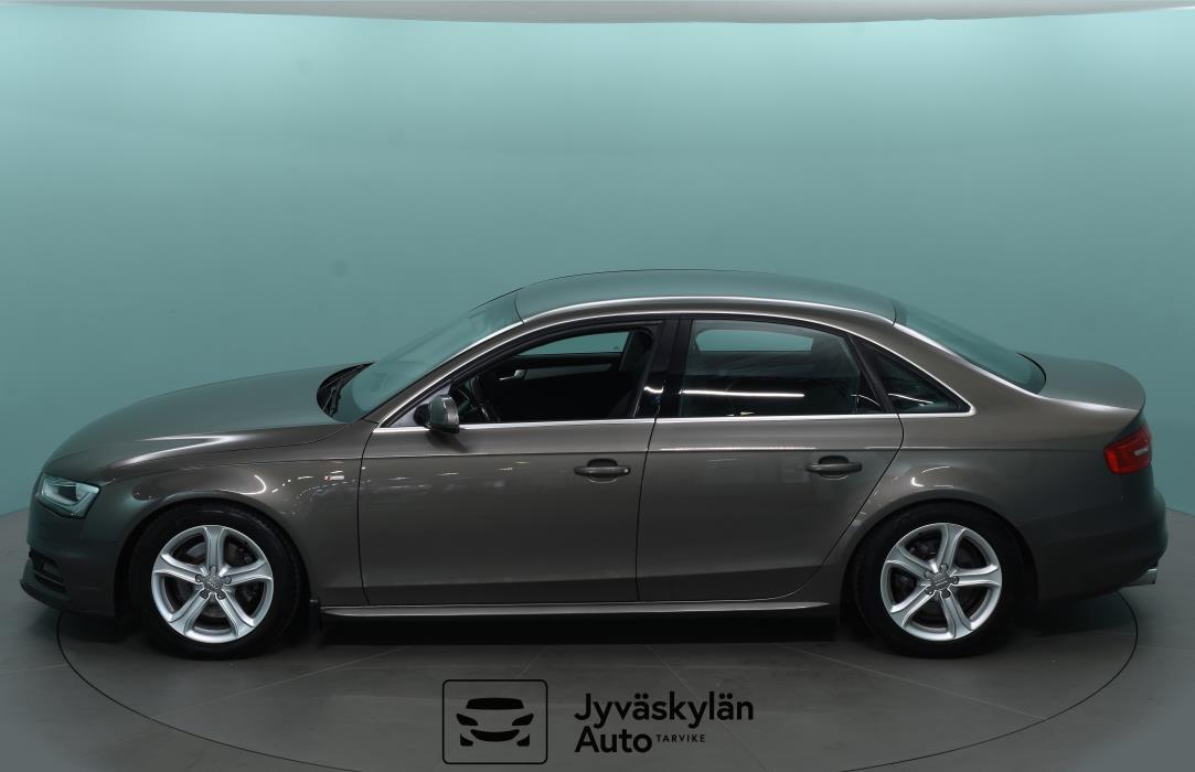 AUDI A4 2015