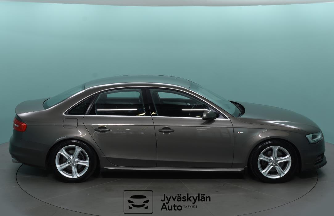 AUDI A4 2015