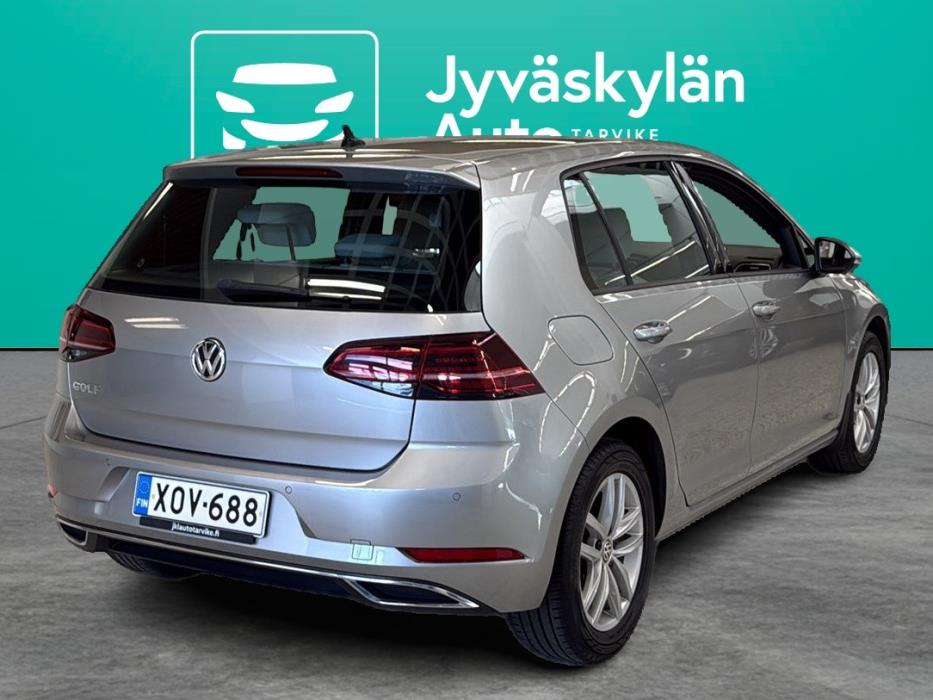 VOLKSWAGEN Golf 2018