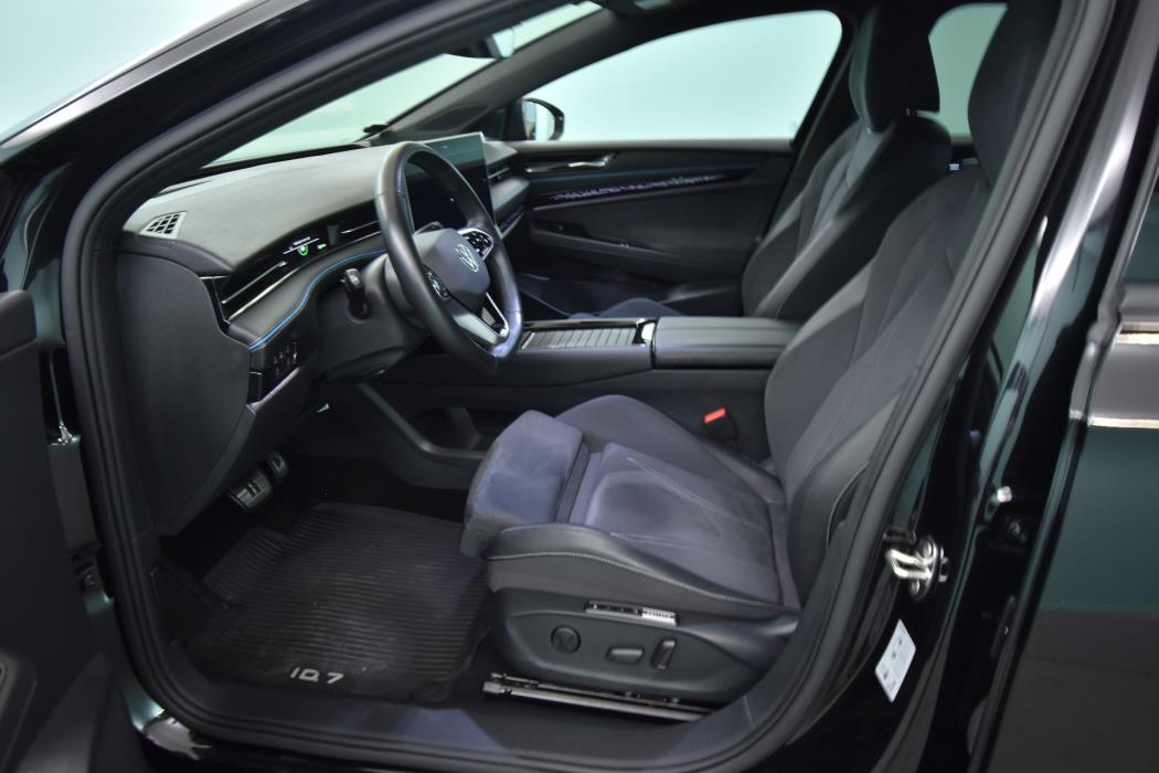 VOLKSWAGEN ID.7 2024