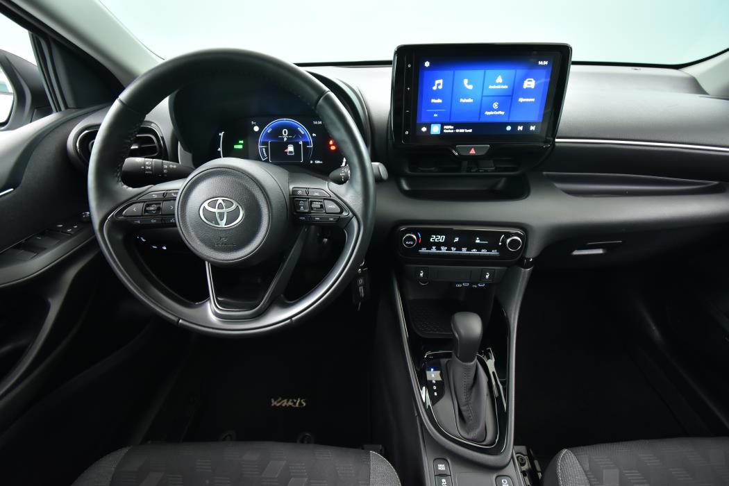 TOYOTA Yaris 2024