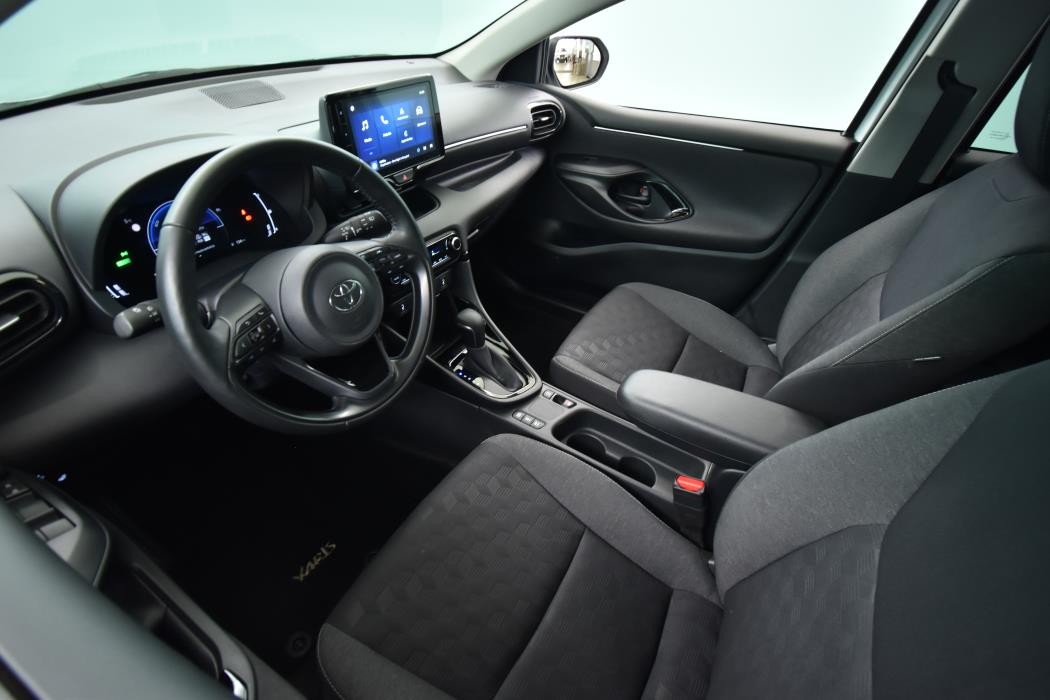 TOYOTA Yaris 2024