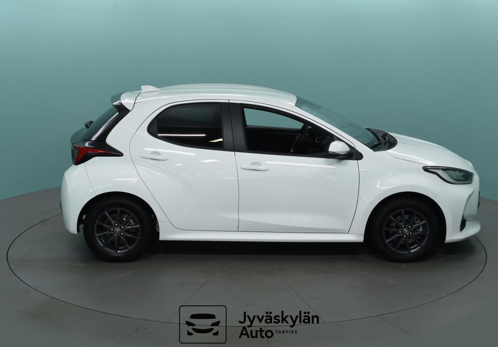 TOYOTA Yaris 2024