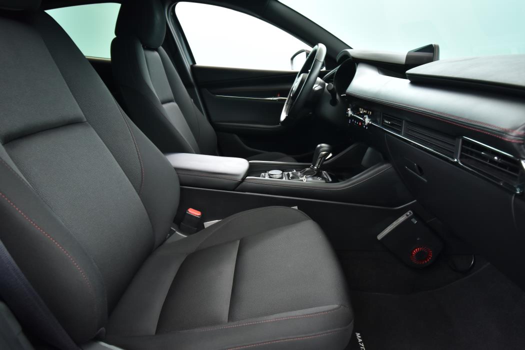 MAZDA Mazda3 2023