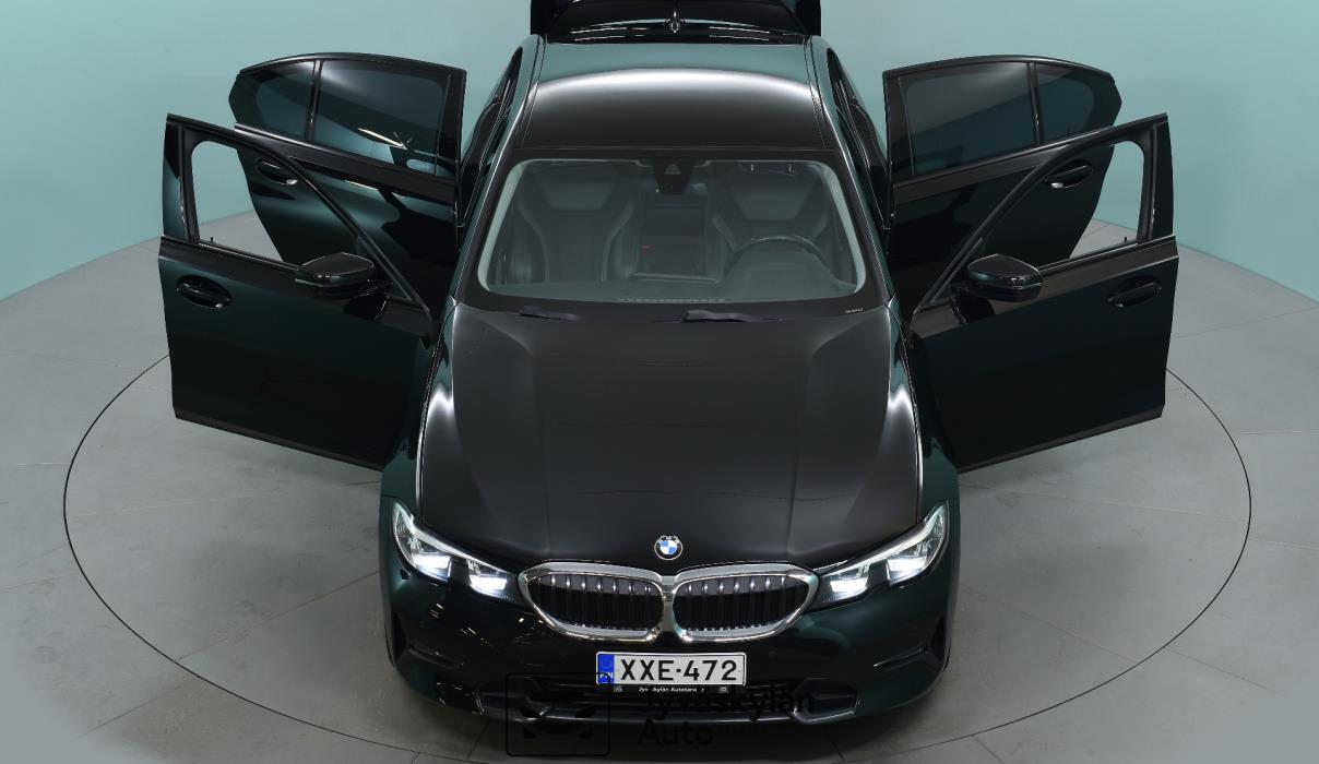 BMW 330 2019