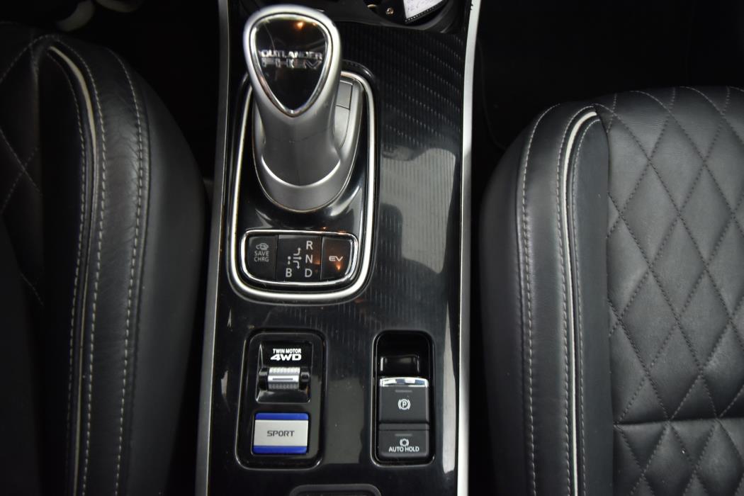 MITSUBISHI Outlander PHEV 2019