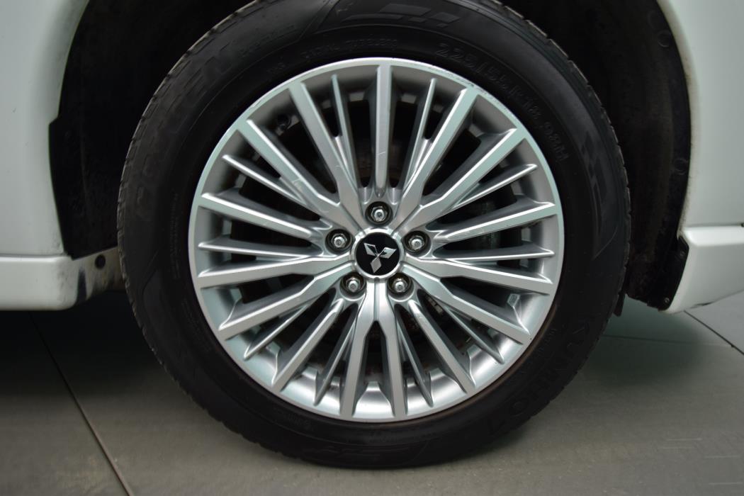 MITSUBISHI Outlander PHEV 2019