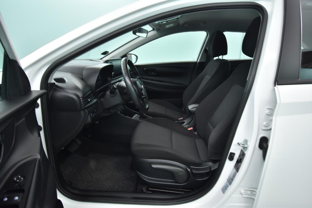 HYUNDAI i20 Hatchback 2023