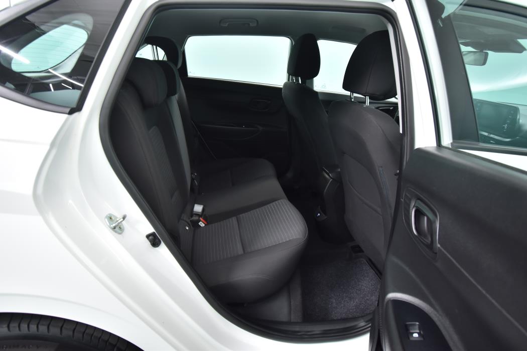 HYUNDAI i20 Hatchback 2023