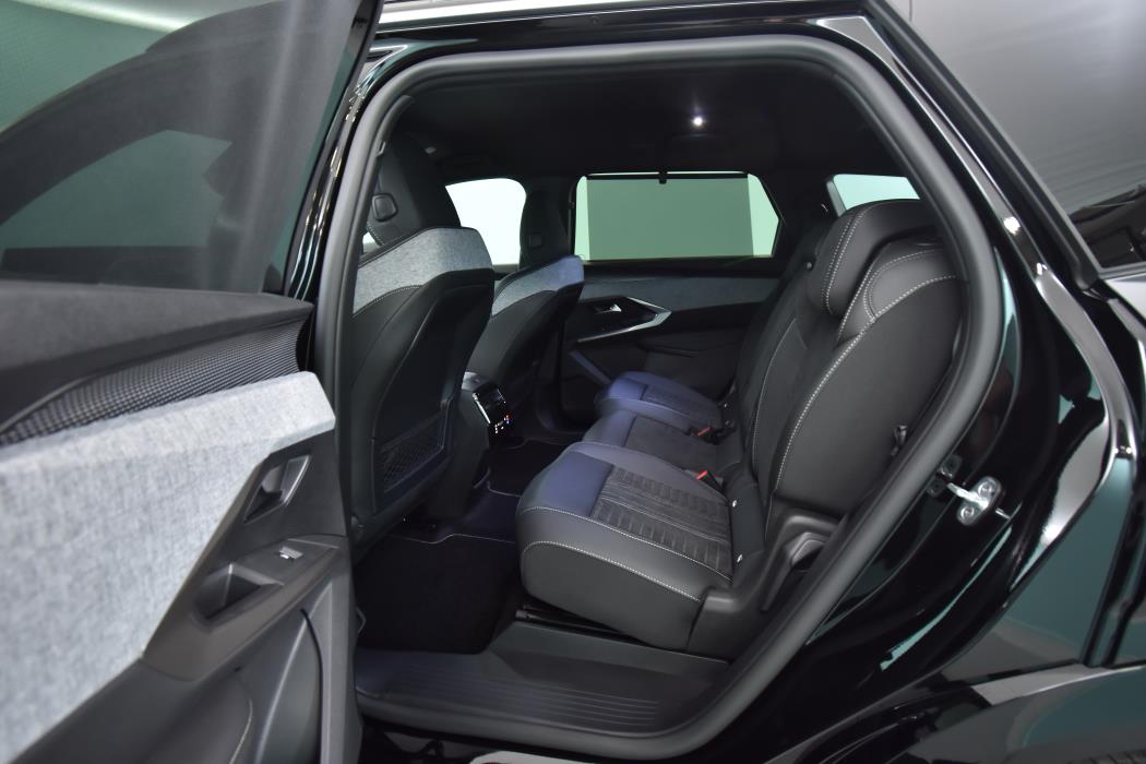 Peugeot E-5008 2026