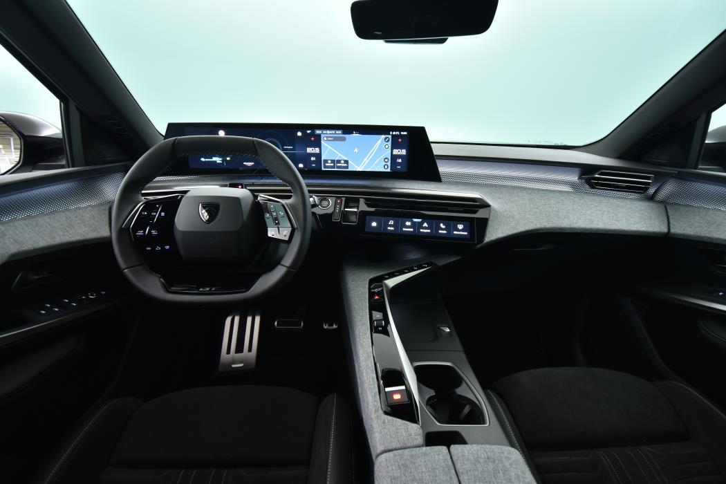 Peugeot E-5008 2026