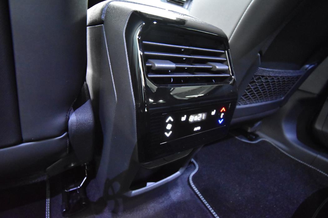 Peugeot E-5008 2026