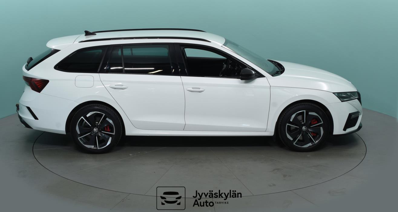 SKODA Octavia 2024