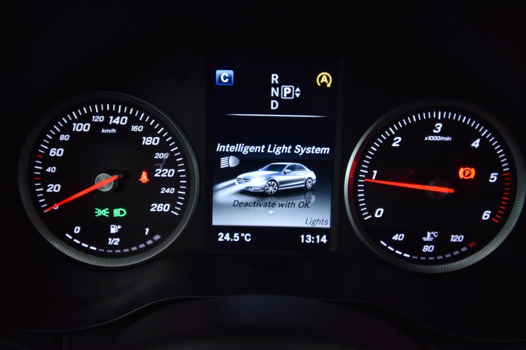 MERCEDES-BENZ C 2015