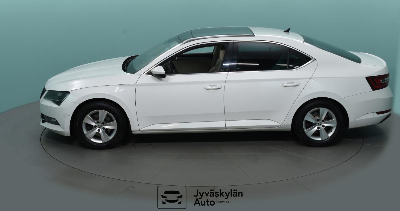 SKODA Superb 2016