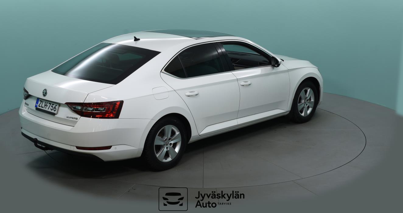 SKODA Superb 2016