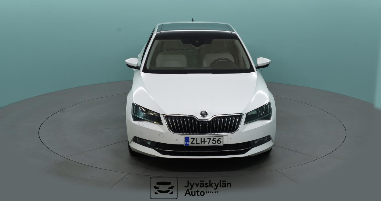 SKODA Superb 2016