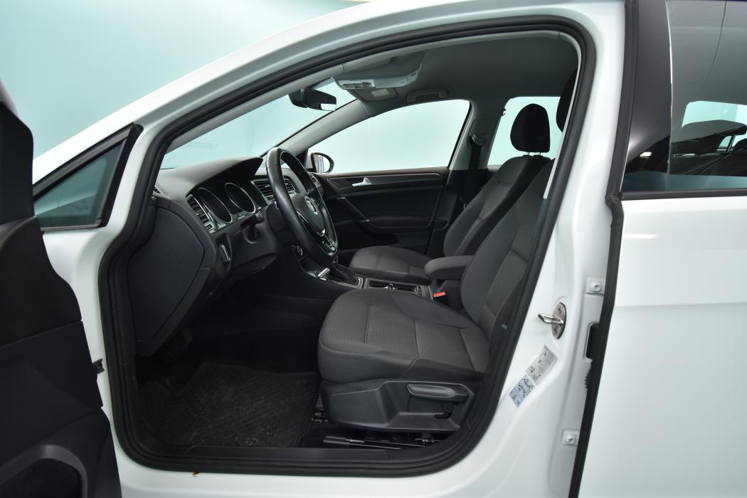 VOLKSWAGEN Golf 2017
