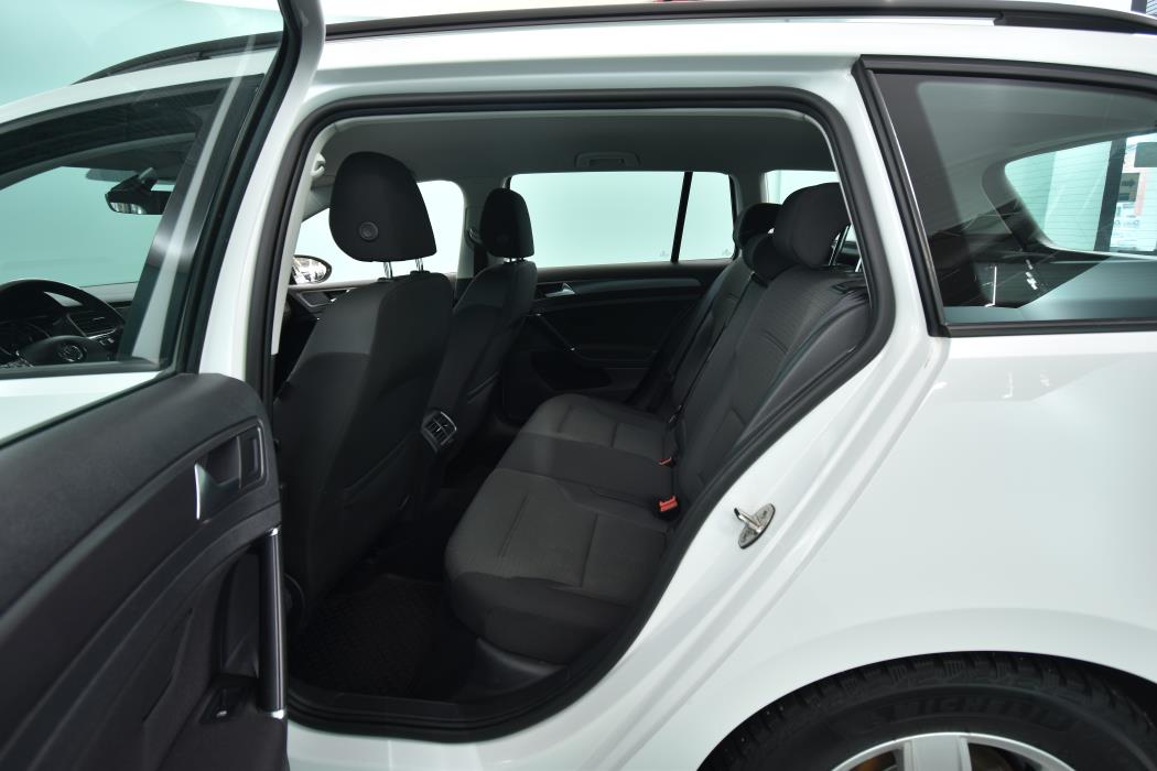 VOLKSWAGEN Golf 2017