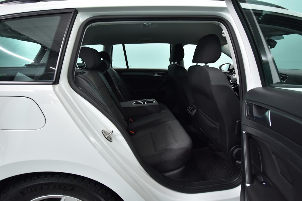 VOLKSWAGEN Golf 2017