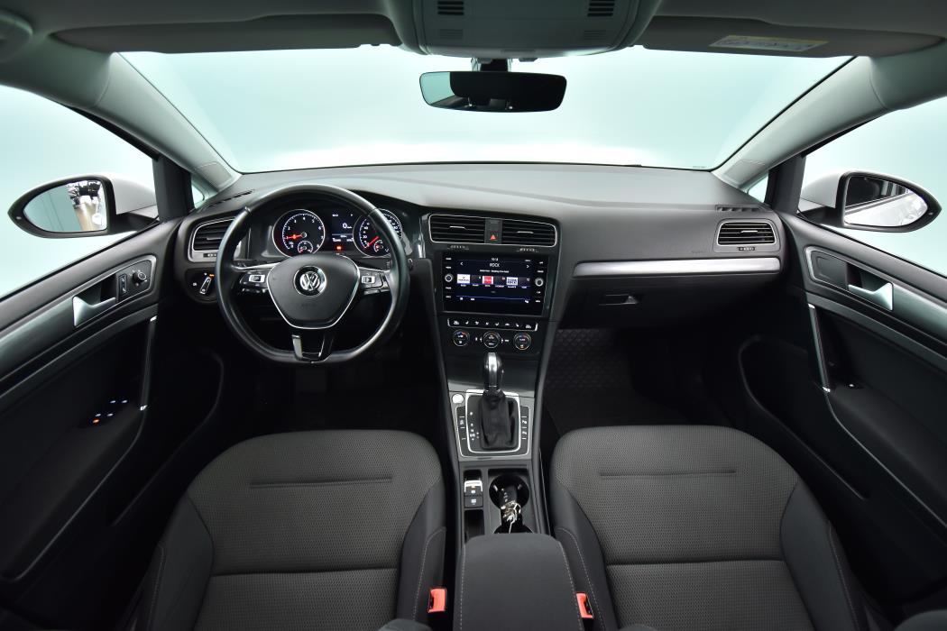 VOLKSWAGEN Golf 2017