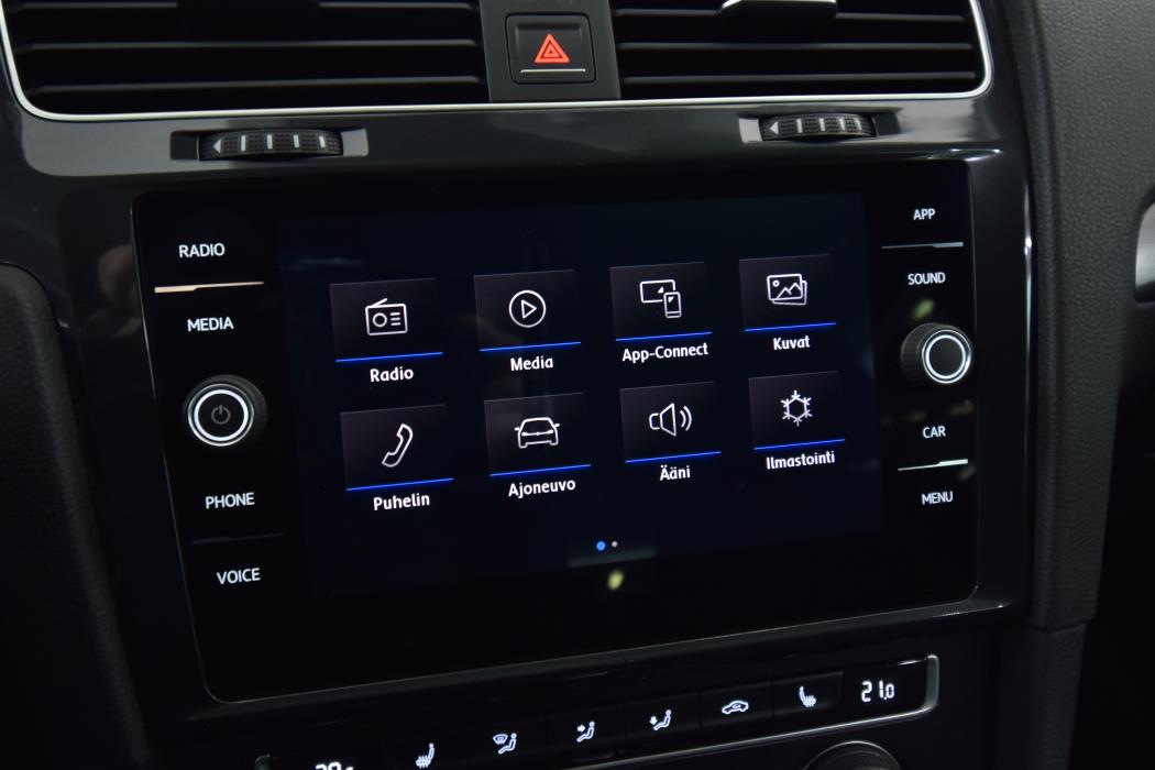 VOLKSWAGEN Golf 2017