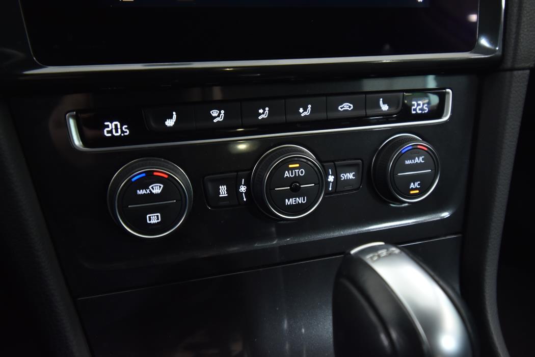 VOLKSWAGEN Golf 2017