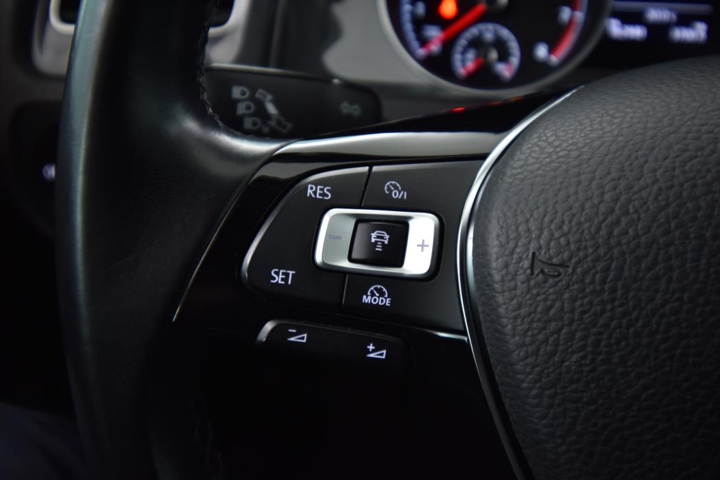 VOLKSWAGEN Golf 2017